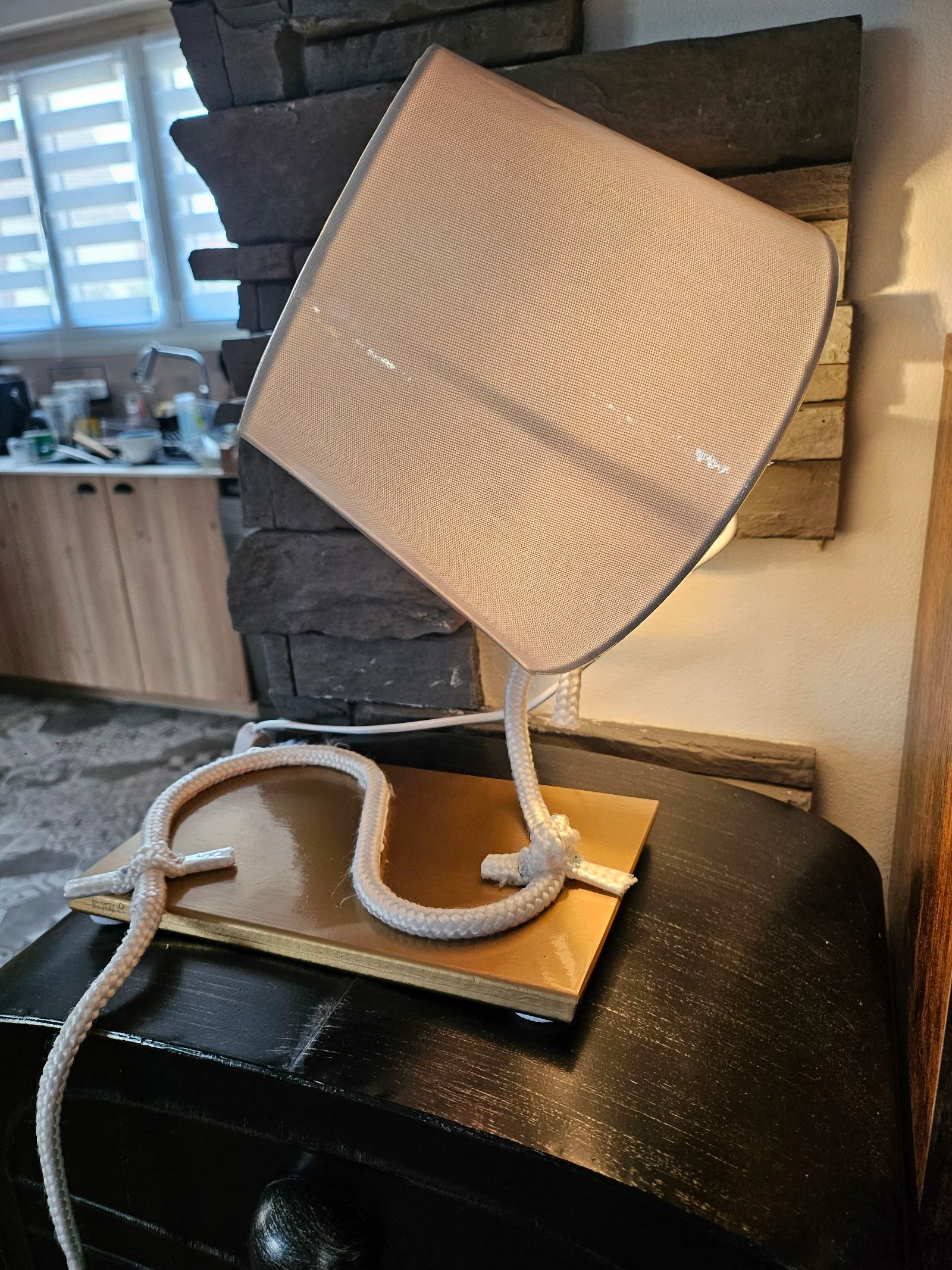 Lampe modèle unique  – photo 5